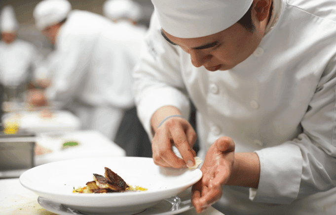 Food Plating vs Presentation
